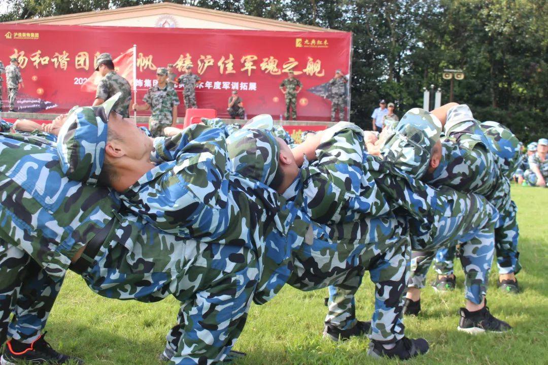 “人才、客户、营销”是企业在经营中逃不掉、躲不开的三大核心点。  又是一年纳新季：  你知道如何挑选“优质人才”吗？  你想让人才心甘情愿地留下来吗？  你想让他快速融入团队，富有激情吗？  你渴望新人认同企业文化，能和公司“上下一条心，抱团打天下”吗？  2022西点猎人军训基地  年末冲刺来袭！