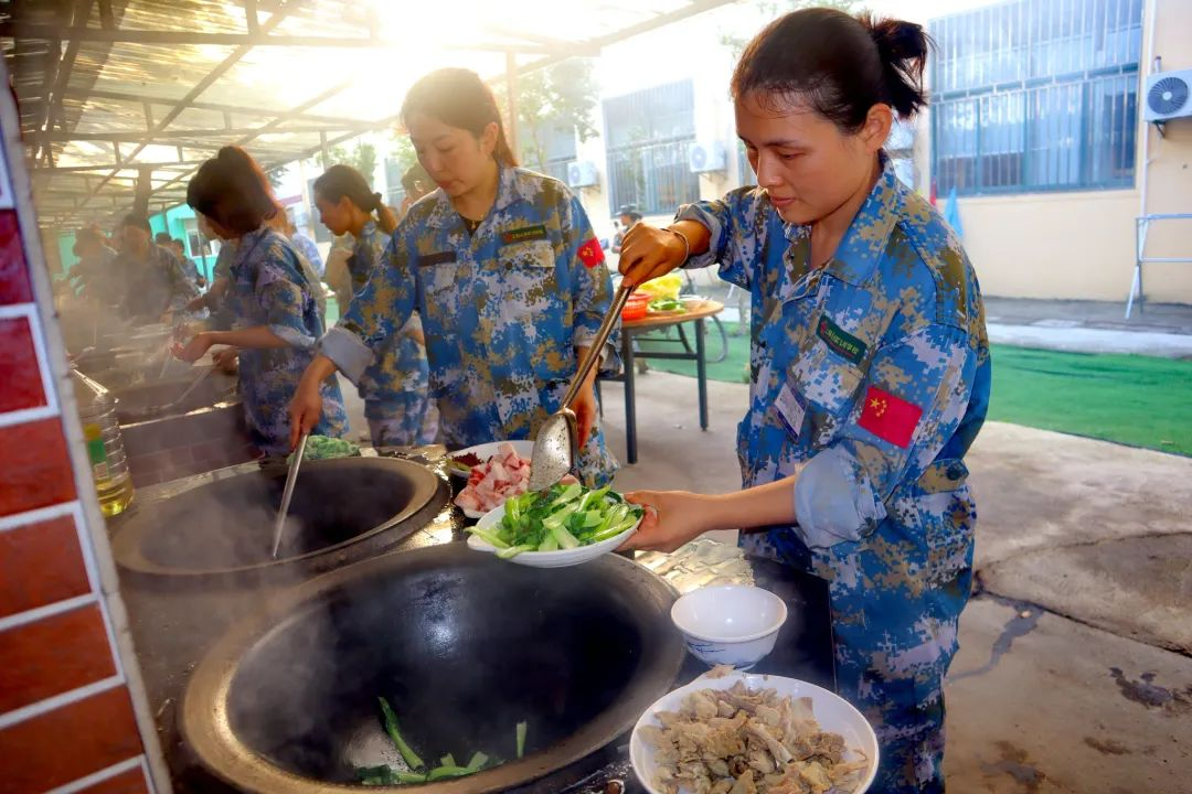 看过来，这里有最适合企业的团建/会议订制方案！,团建,会议定制